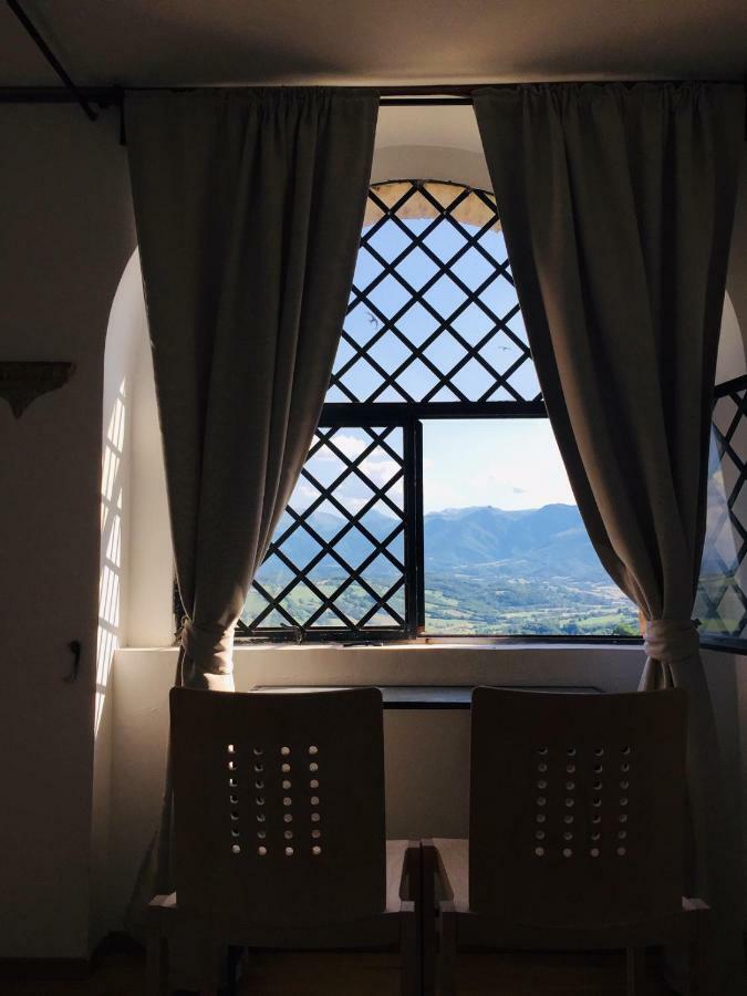 Est Locanda San Ginesio Bagian luar foto