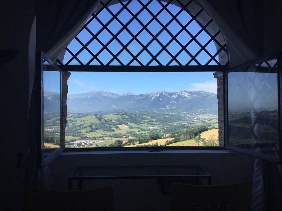 Est Locanda San Ginesio Bagian luar foto