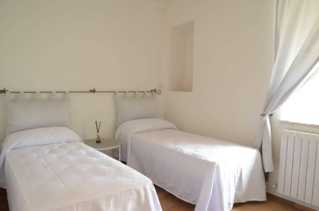 Est Locanda San Ginesio Bagian luar foto