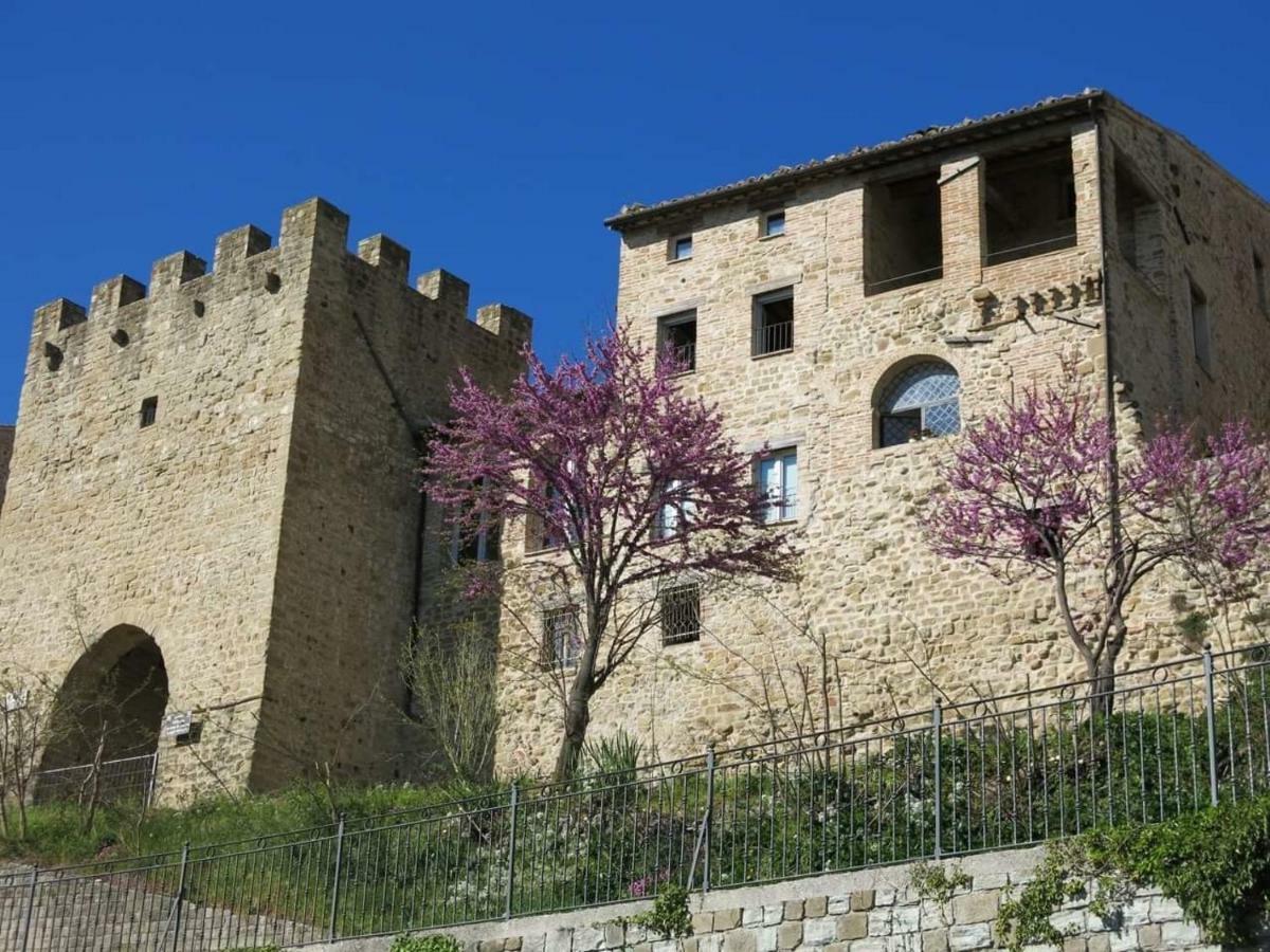 Est Locanda San Ginesio Bagian luar foto